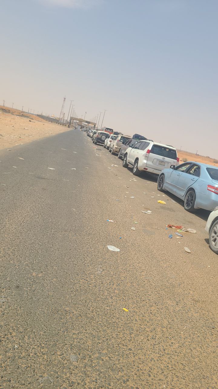 الزحام يعود الى ميناء الوديعة واليمنيون يستغيثون