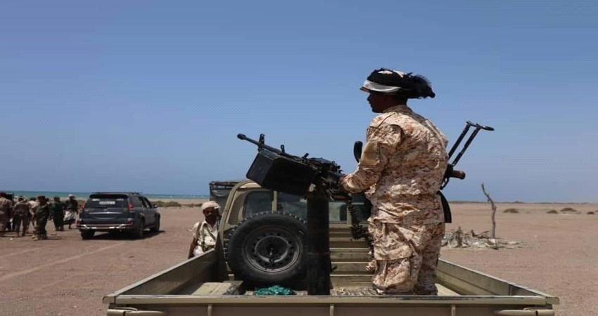 صحيفة: صراع نفوذ بين "القوات المشتركة" و"العمالقة" يدفع نحو التوتر في باب المندب